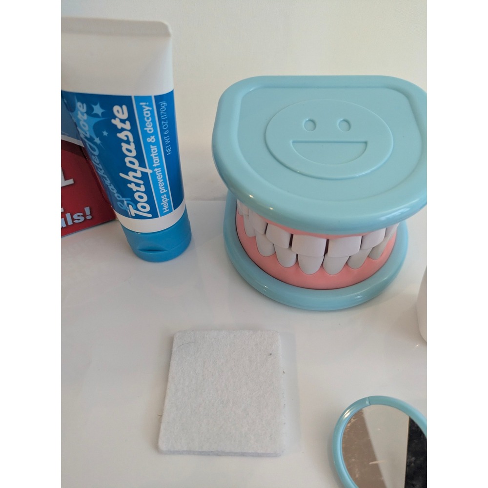 Melissa & Doug Super Smile Dentist Kit Play Set 15 Pieces Blue Kids Toy 8611 - Picture 7 of 10